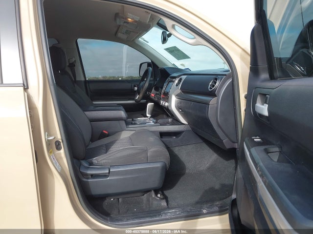5TFDW5F19HX630776 Toyota Tundra Sr5 5.7l V8
