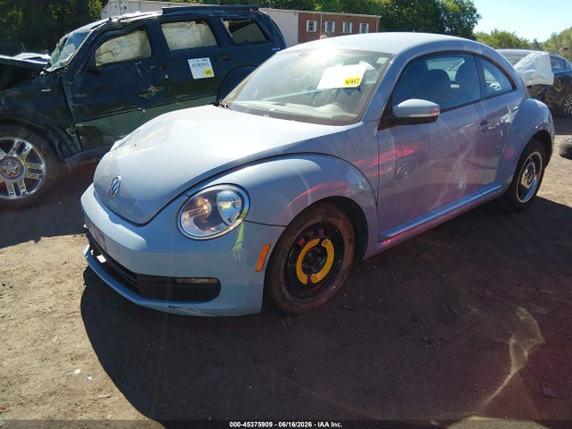 2012 Volkswagen Beetle 2.5l მანქანა იყიდება აუქციონზე, vin: 3VWJP7ATXCM613520, აუქციონის ნომერი: 45375909