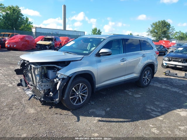 Toyota Highlander Xle 2019 5TDJZRFH4KS605313 Image 2