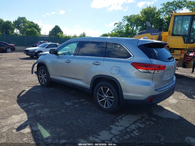 Toyota Highlander Xle 2019 5TDJZRFH4KS605313 Image 3