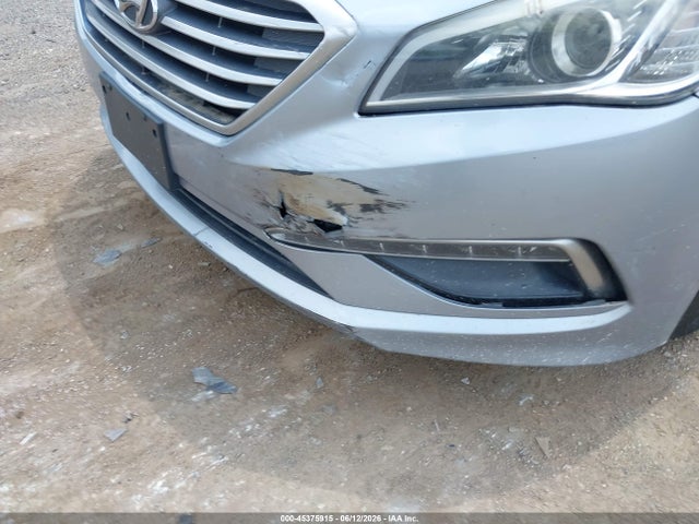 2015 Hyundai Sonata Se მანქანა იყიდება აუქციონზე, vin: 5NPE24AF8FH245845, აუქციონის ნომერი: 45375915