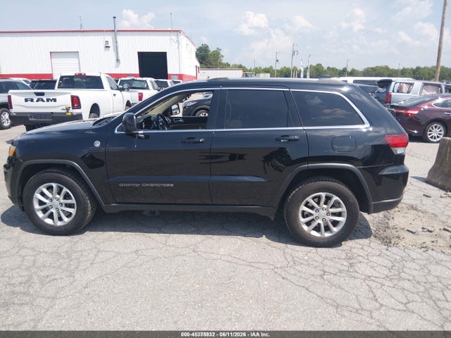 1C4RJFAG6MC793652 Jeep Grand Cherokee Laredo E 4x4