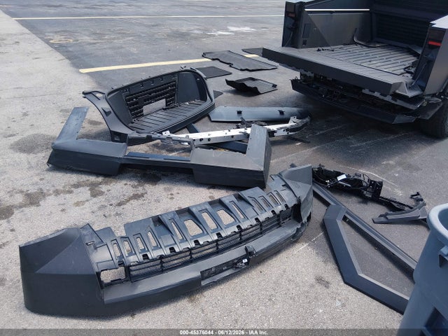 Tesla Cybertruck All-wheel Drive 2024 7G2CEHED4RA012962 Image 11