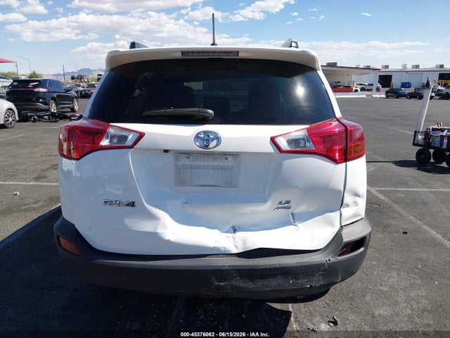 Toyota RAV4 LE 2015 JTMBFREVXFJ022865 Image 16