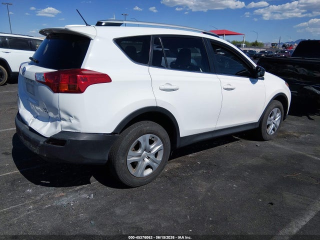 Toyota RAV4 LE 2015 JTMBFREVXFJ022865 Image 4