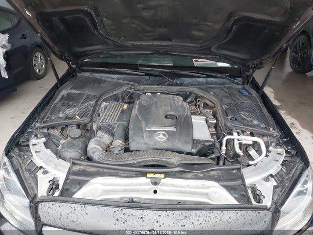 45376079 :رقم المزاد ، 55SWF4JB1HU218296 vin ، 2017 Mercedes-benz C 300 مزاد بيع