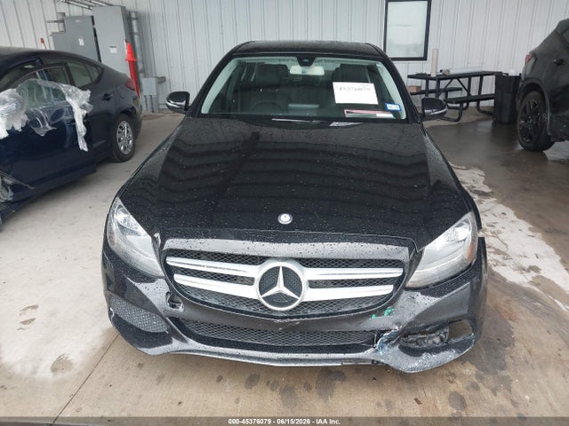 45376079 :رقم المزاد ، 55SWF4JB1HU218296 vin ، 2017 Mercedes-benz C 300 مزاد بيع