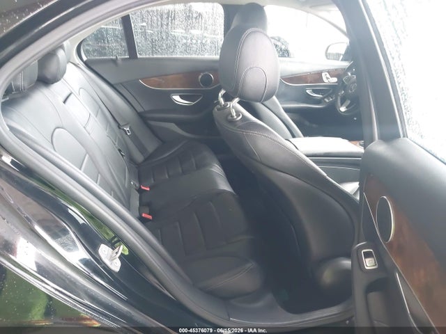 45376079 :رقم المزاد ، 55SWF4JB1HU218296 vin ، 2017 Mercedes-benz C 300 مزاد بيع