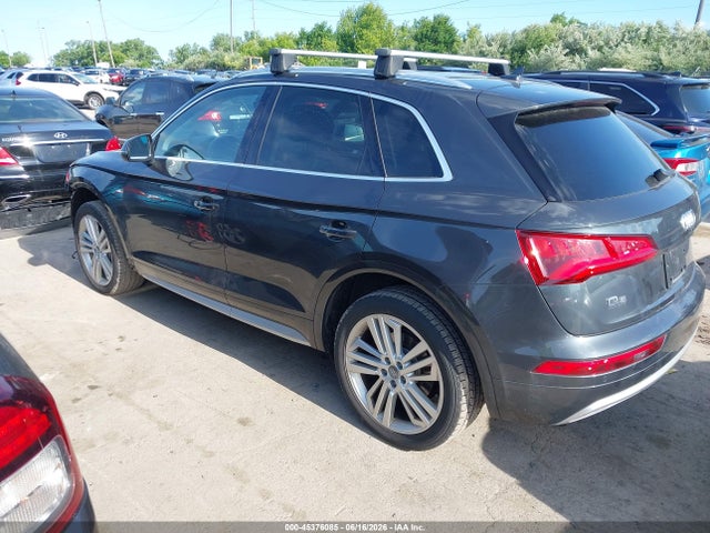 2018 Audi Q5 2.0t Premium/2.0t Tech Premium მანქანა იყიდება აუქციონზე, vin: WA1BNAFY5J2216309, აუქციონის ნომერი: 45376085