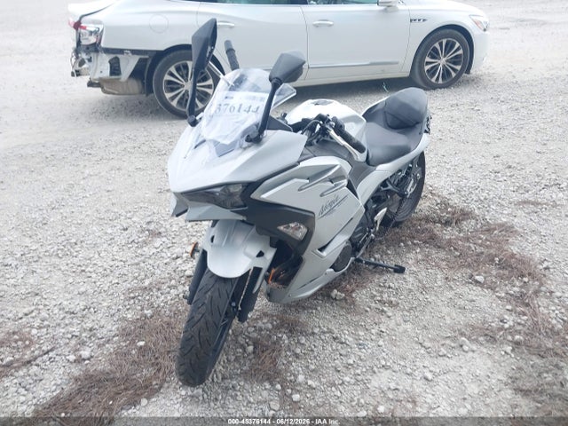 Продажа на аукционе авто 2025 Kawasaki Ex500, vin: ML5EXGG19SDA70484, номер лота: 45376144