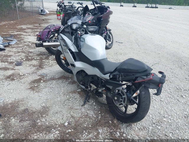 Продажа на аукционе авто 2025 Kawasaki Ex500, vin: ML5EXGG19SDA70484, номер лота: 45376144