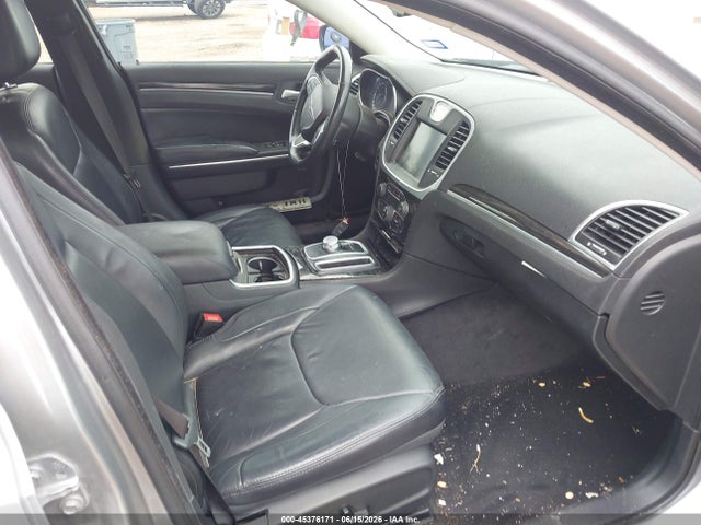 45376171 :رقم المزاد ، 2C3CCAAG4FH818412 vin ، 2015 Chrysler 300 Limited مزاد بيع