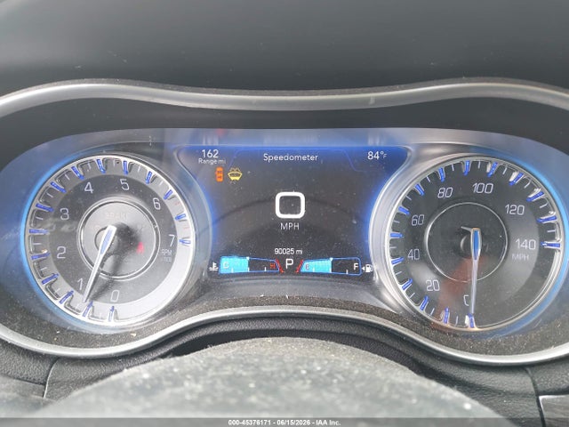 45376171 :رقم المزاد ، 2C3CCAAG4FH818412 vin ، 2015 Chrysler 300 Limited مزاد بيع