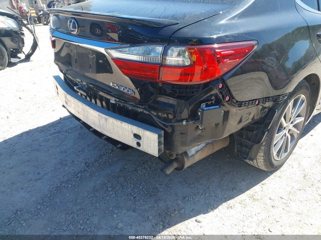45376232 :رقم المزاد ، JTHBW1GG4J2183035 vin ، 2018 Lexus Es 300h مزاد بيع