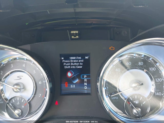 2012 Chrysler 300 S V6 მანქანა იყიდება აუქციონზე, vin: 2C3CCABG4CH142571, აუქციონის ნომერი: 45376256