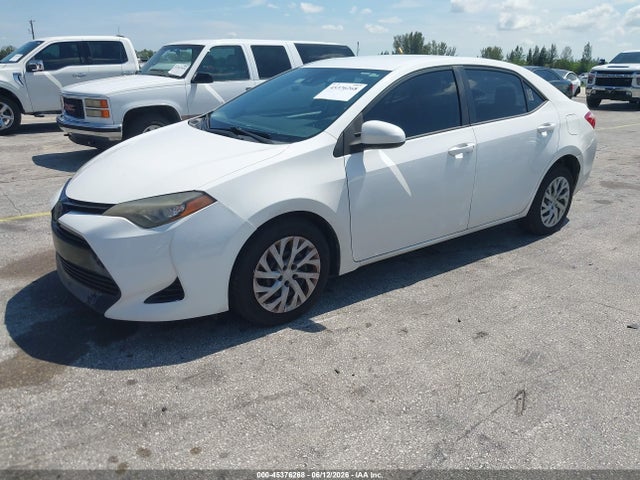 2018 Toyota Corolla Le მანქანა იყიდება აუქციონზე, vin: 5YFBURHE5JP770798, აუქციონის ნომერი: 45376268