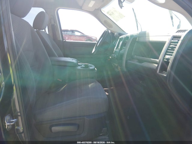 Продаж на аукціоні авто 2017 Ram 1500 Express  4x4 6'4 Box, vin: 1C6RR7FTXHS670153, номер лоту: 45376289