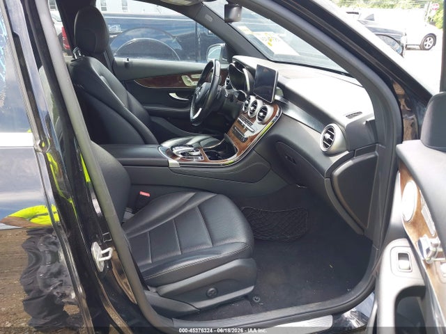 Продажа на аукционе авто 2017 Mercedes-benz Glc, vin: NY73542, номер лота: 45376324