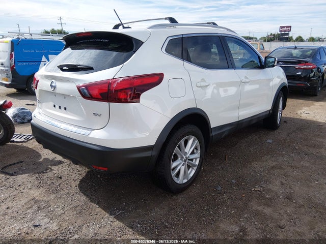 JN1BJ1CP8JW101454 Nissan Rogue Sport Sv
