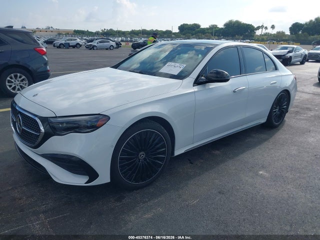 Mercedes-Benz E 350 2024 W1KLF4HB7RA058760 Image 2