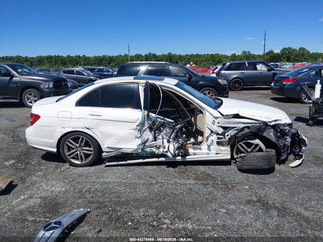 45376466 :رقم المزاد ، WDDGF8BB9CR197704 vin ، 2012 Mercedes-benz C 300 Sport 4matic مزاد بيع