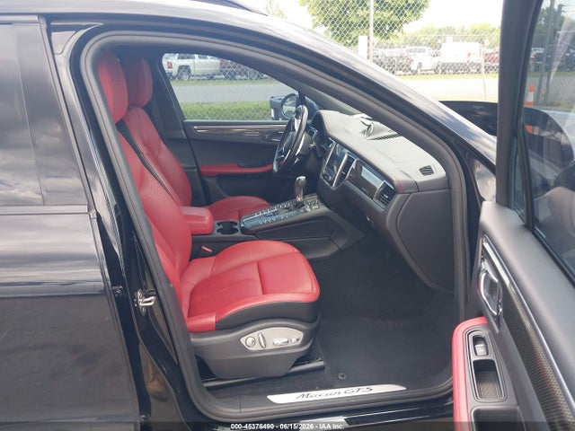 Продажа на аукционе авто 2017 Porsche Macan Gts, vin: WP1AG2A53HLB53101, номер лота: 45376490