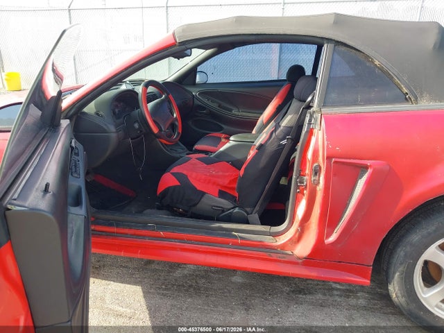2000 Ford Mustang მანქანა იყიდება აუქციონზე, vin: 1FAFP4447YF261070, აუქციონის ნომერი: 45376500