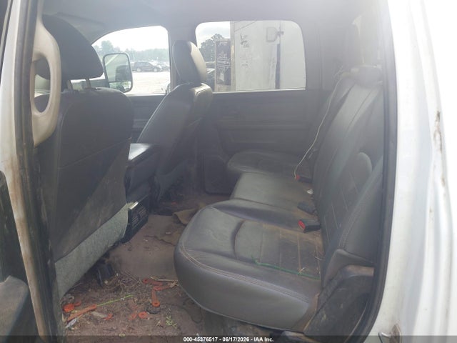 45376517 :رقم المزاد ، 3C7WRNFL7FG618065 vin ، 2015 Ram 5500 Chassis Tradesman/slt/laramie مزاد بيع