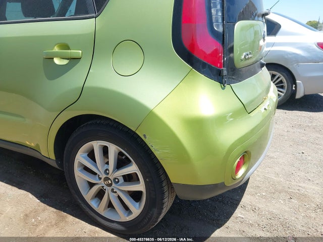 KIA SOUL + 2018 KNDJP3A54J7891589 Image 17