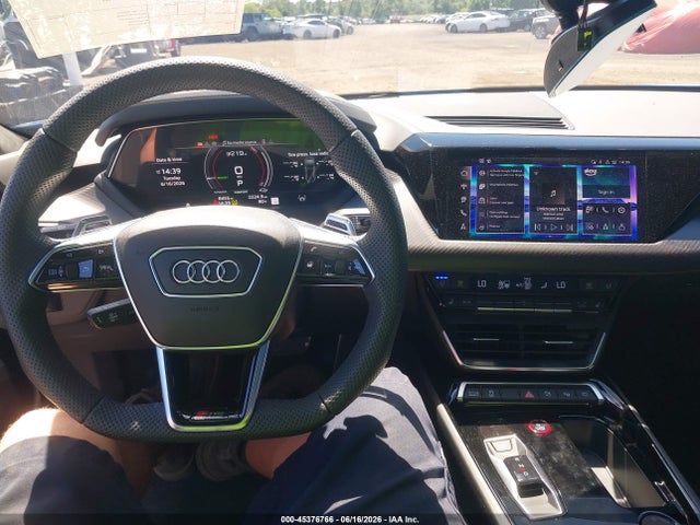 2024 Audi Rs E-tron Gt Quattro მანქანა იყიდება აუქციონზე, vin: WAUBHBFW1R7901551, აუქციონის ნომერი: 45376766