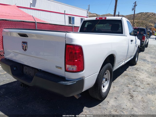 45376790 :رقم المزاد ، 3C6JR6DG2KG570849 vin ، 2019 Ram 1500 Classic Tradesman  4x2 8' Box مزاد بيع
