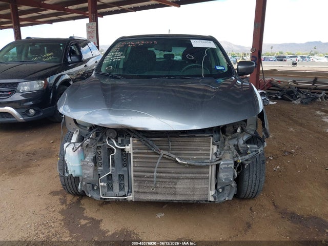 JN1BJ1CP0JW184927 Nissan Rogue Sport S