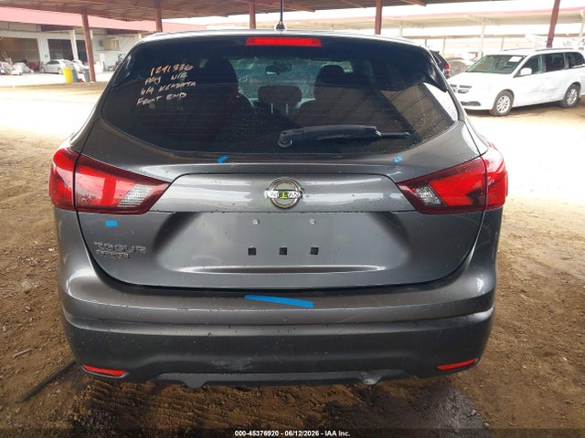 JN1BJ1CP0JW184927 Nissan Rogue Sport S