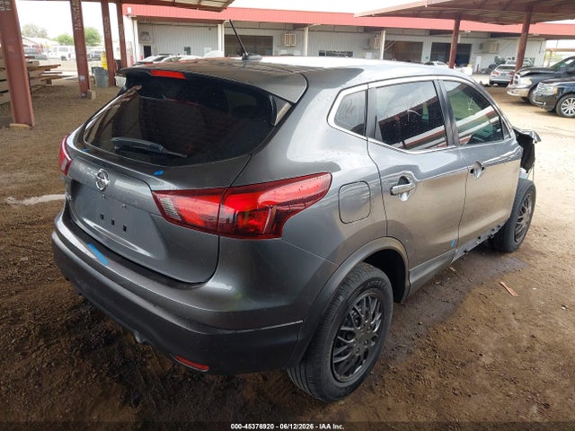 JN1BJ1CP0JW184927 Nissan Rogue Sport S