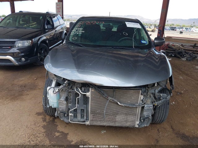JN1BJ1CP0JW184927 Nissan Rogue Sport S