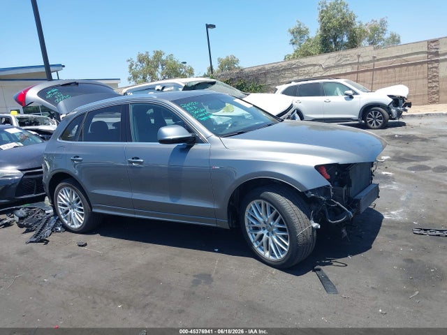 Audi Q5 2.0t Premium 2017 WA1M2AFP8HA062008 Image 14