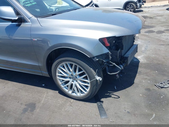Audi Q5 2.0t Premium 2017 WA1M2AFP8HA062008 Image 18