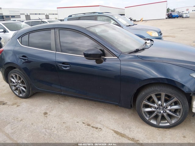 45376979 :رقم المزاد ، 3MZBN1L32JM198825 vin ، 2018 Mazda Mazda3 Touring مزاد بيع