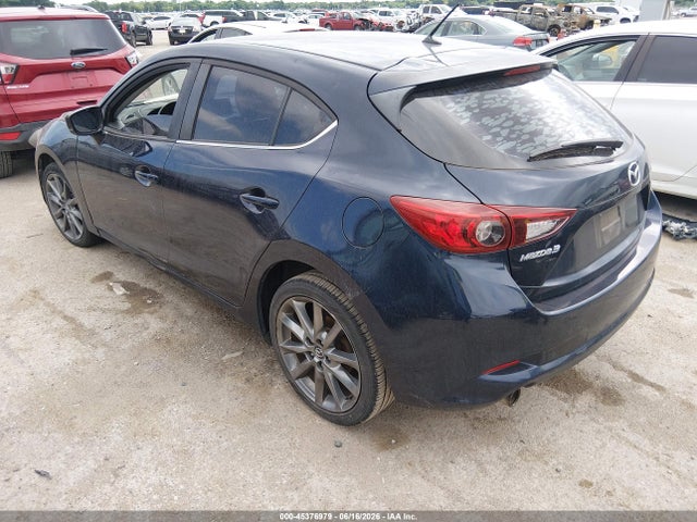 45376979 :رقم المزاد ، 3MZBN1L32JM198825 vin ، 2018 Mazda Mazda3 Touring مزاد بيع