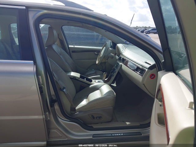 45376988 :رقم المزاد ، YV1BW982381013228 vin ، 2008 Volvo V70 3.2 مزاد بيع