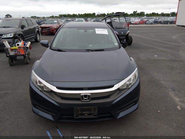 Продаж на аукціоні авто 2018 Honda Civic Lx, vin: 19XFC2F58JE200326, номер лоту: 45376997