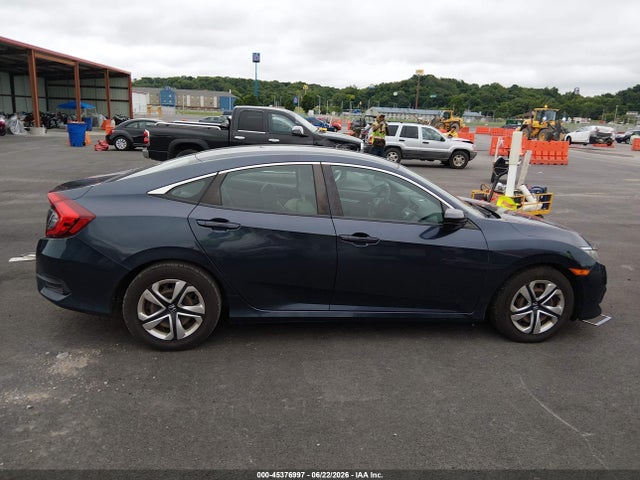 Продаж на аукціоні авто 2018 Honda Civic Lx, vin: 19XFC2F58JE200326, номер лоту: 45376997