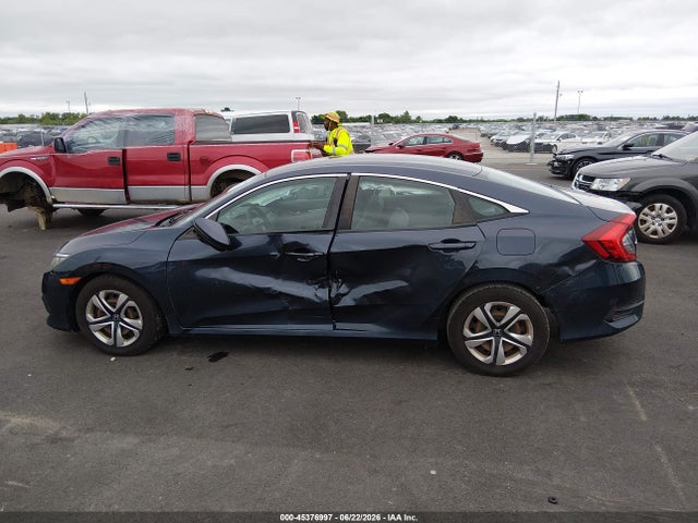 Продаж на аукціоні авто 2018 Honda Civic Lx, vin: 19XFC2F58JE200326, номер лоту: 45376997