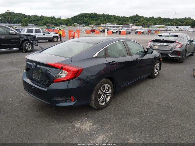 Продаж на аукціоні авто 2018 Honda Civic Lx, vin: 19XFC2F58JE200326, номер лоту: 45376997