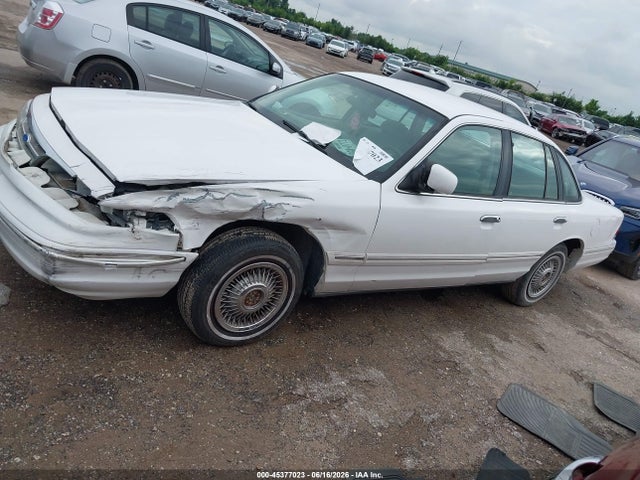 Aukcja sprzedaży 1997 Ford Crown Victoria, vin: 2FALP73W7VX132155, numer aukcji: 45377023