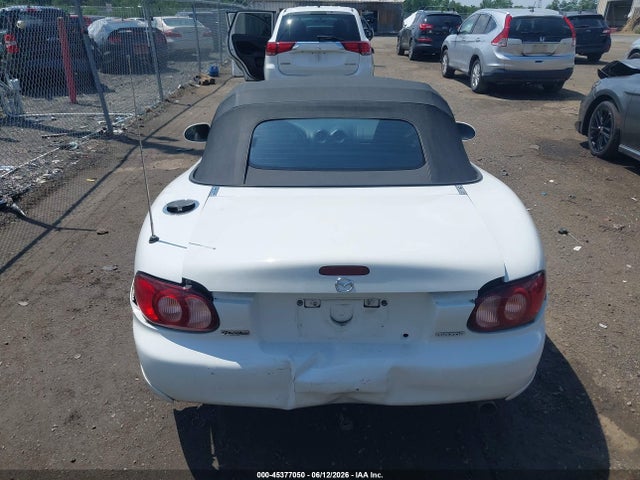 Продаж на аукціоні авто 2003 Mazda Mx-5 Miata Cloth/ls/se/shinsen, vin: JM1NB353330300608, номер лоту: 45377050