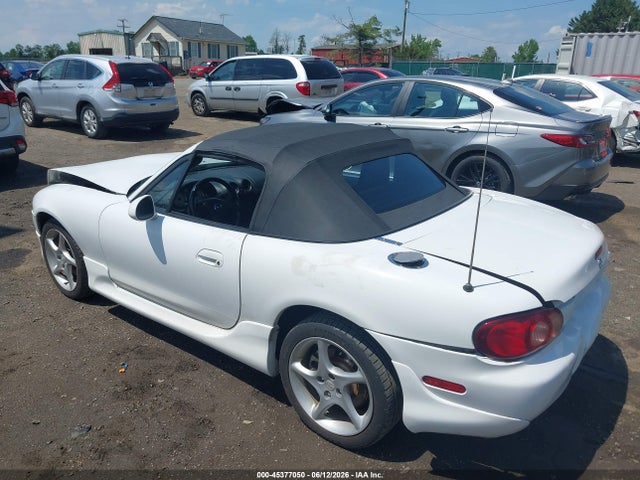Продаж на аукціоні авто 2003 Mazda Mx-5 Miata Cloth/ls/se/shinsen, vin: JM1NB353330300608, номер лоту: 45377050