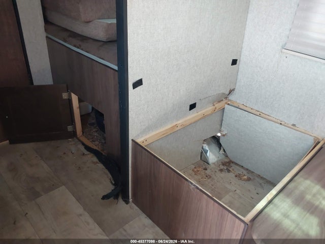Palomino Palomini 2016 4X4TPAT14GN047039 Image 11