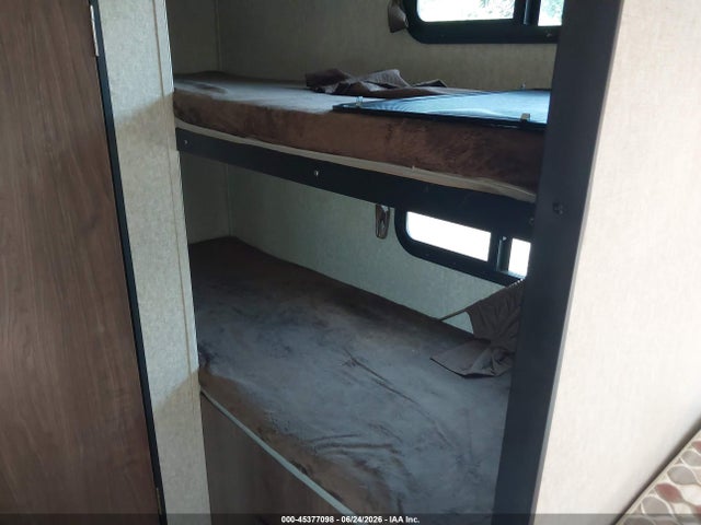 Palomino Palomini 2016 4X4TPAT14GN047039 Image 8