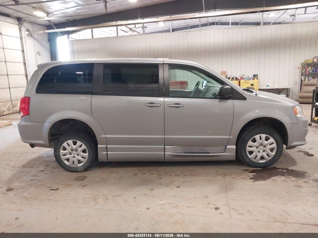 2C7WDGBG9JR357074 Dodge Grand Caravan Se